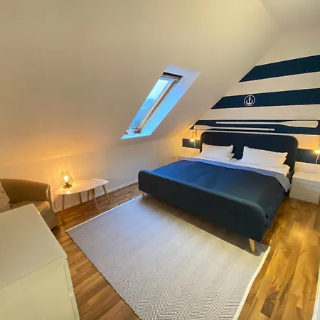 Mit Stellplatz Mitten Im Gruenen Apartment