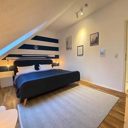 Apartment Mit Stellplatz Mitten Im Gruenen Kiel